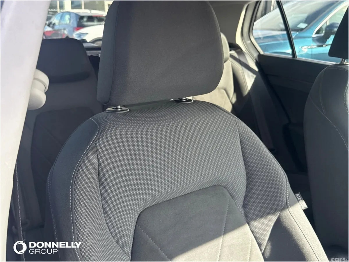 Volkswagen Golf Hatchback, Petrol, 2023, White