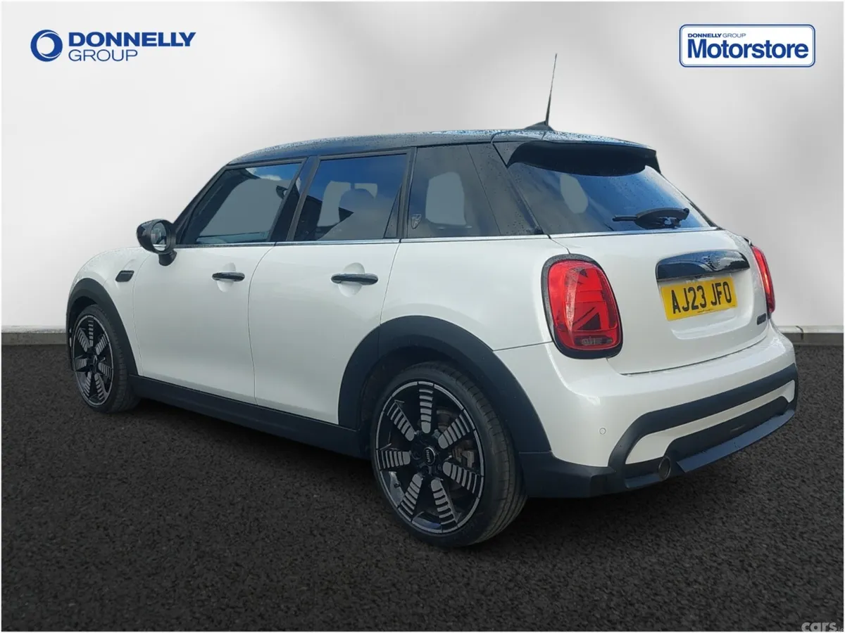 Mini Cooper Hatchback, Petrol, 2023, White