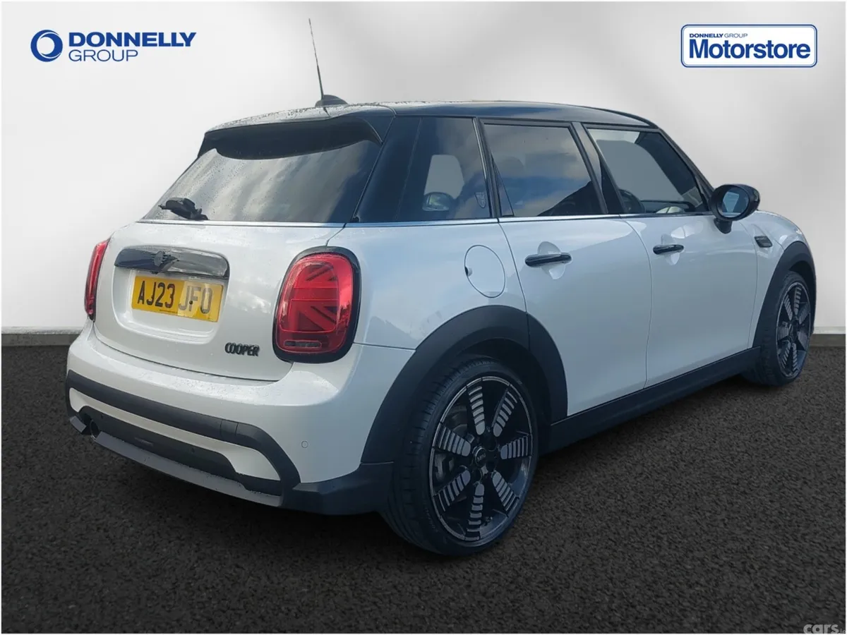 Mini Cooper Hatchback, Petrol, 2023, White