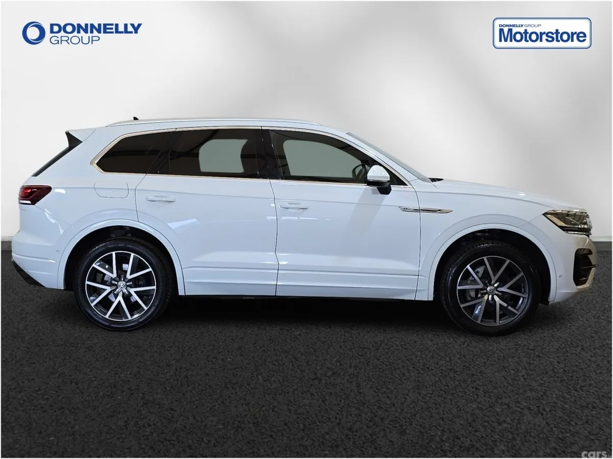 Volkswagen Touareg Estate, Diesel, 2019, White