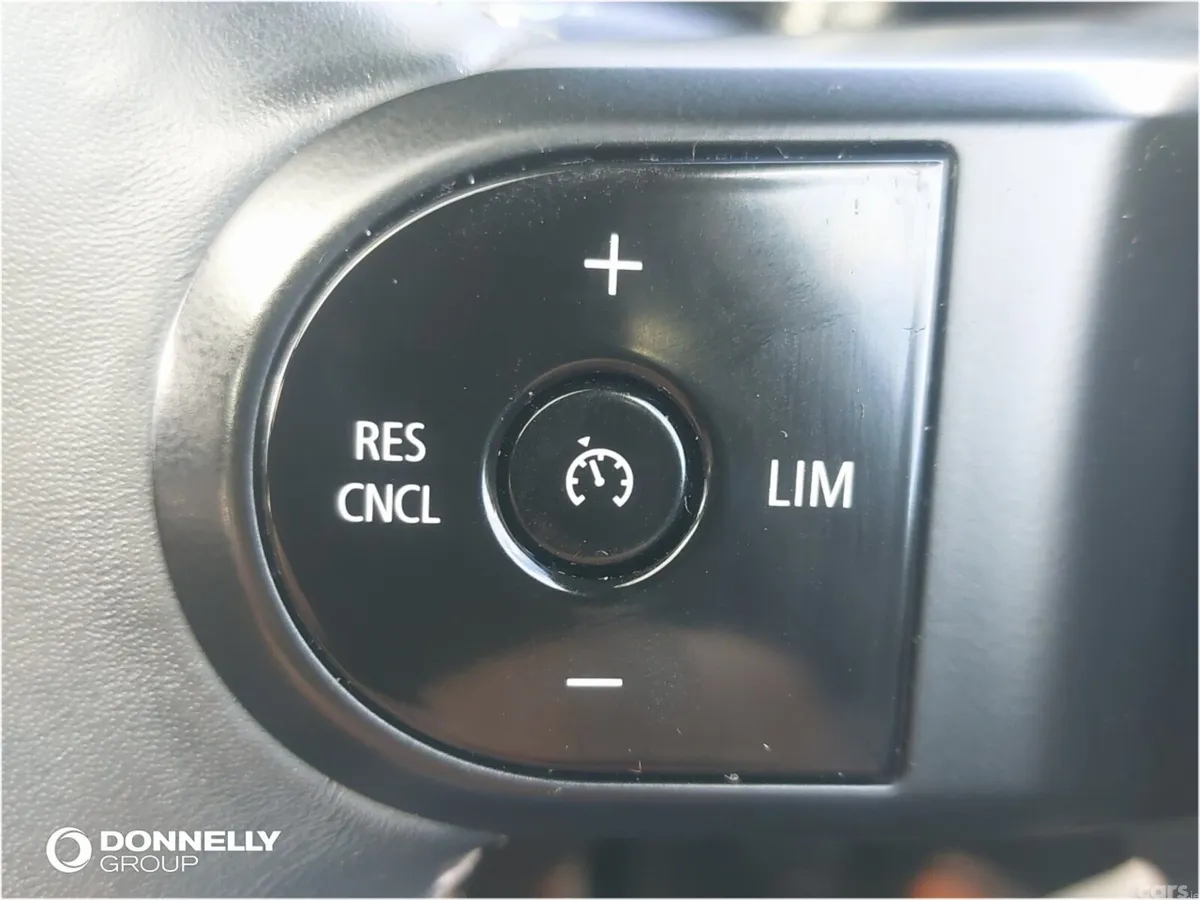 Mini Cooper Hatchback, Petrol, 2023, White