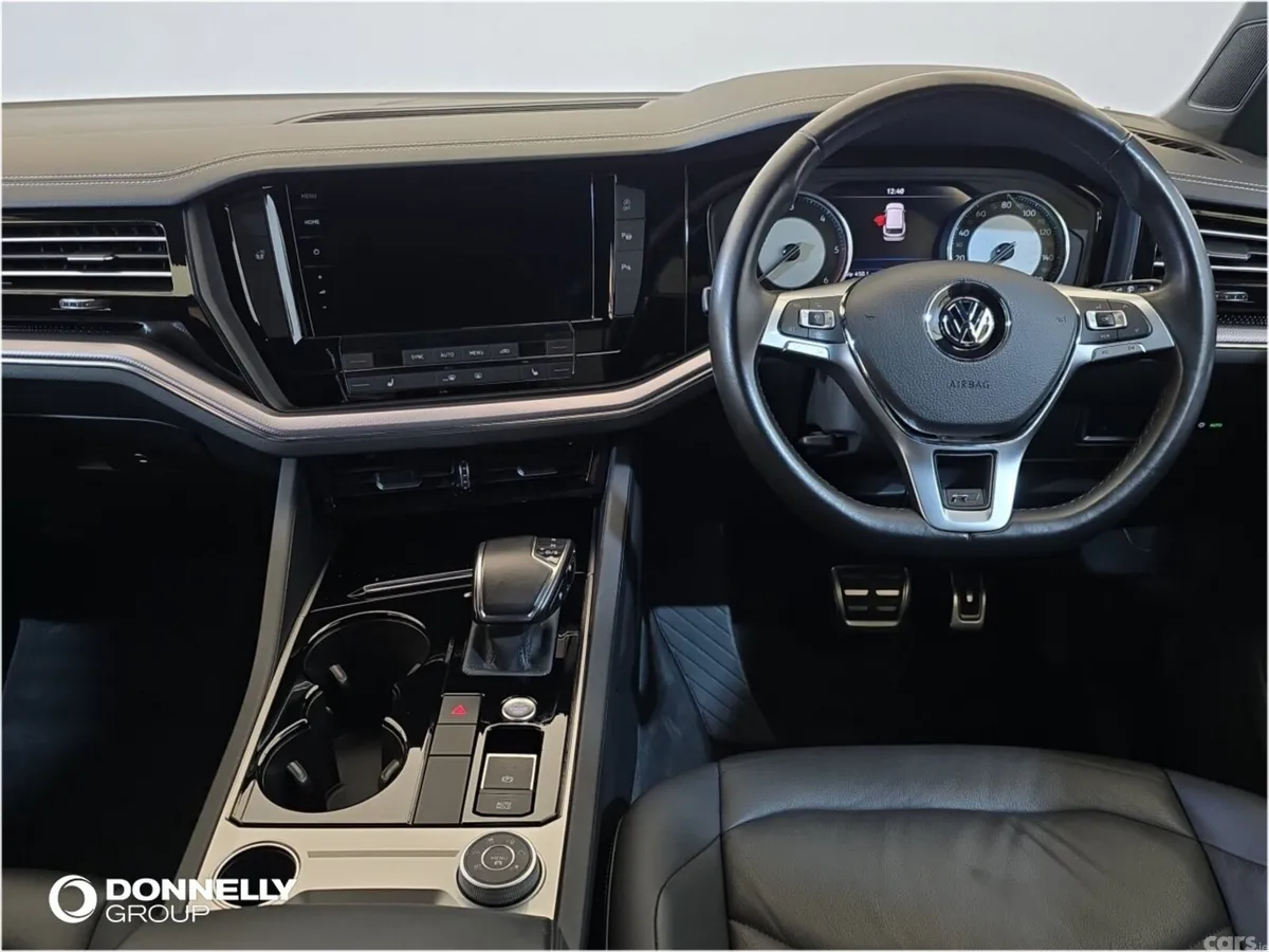 Volkswagen Touareg Estate, Diesel, 2019, White