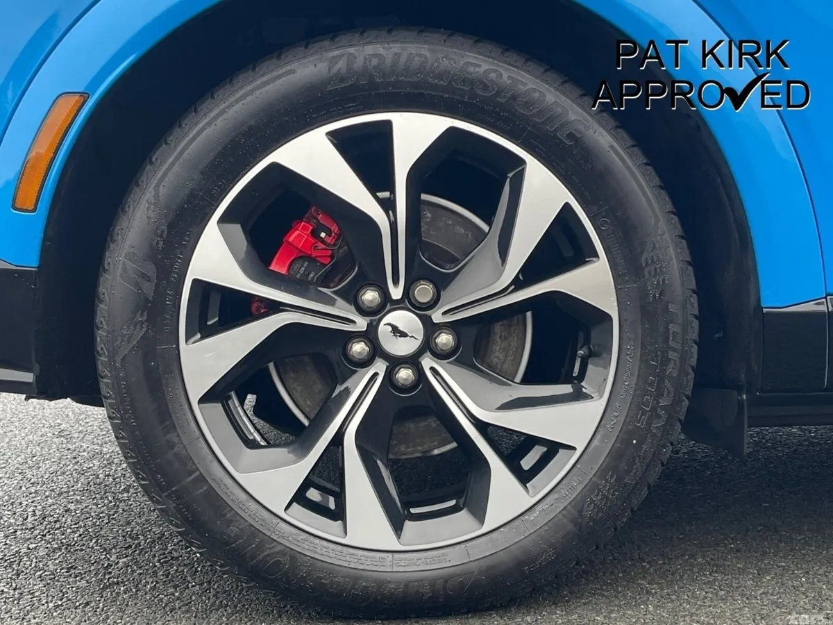 Ford Mustang Mach-E Hatchback, Electric, 2021, Blue