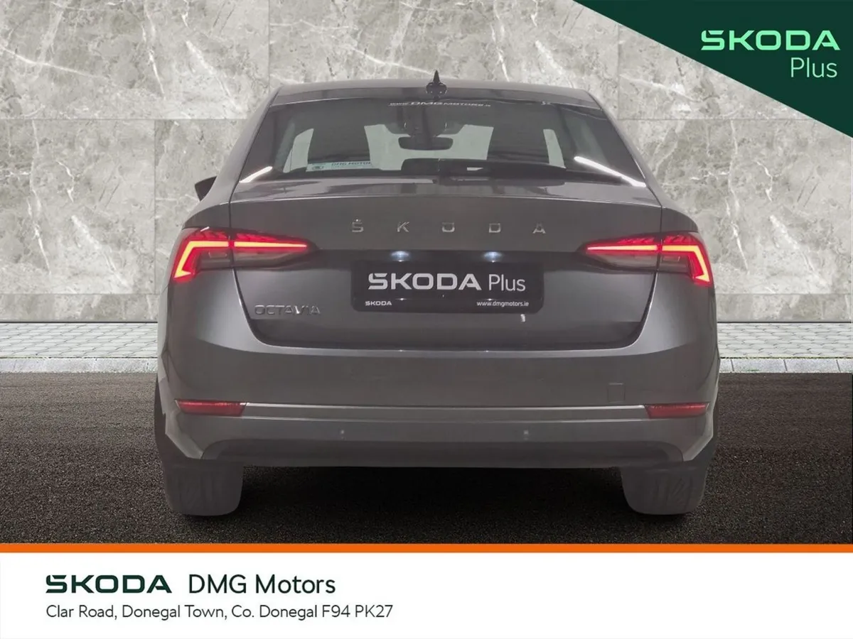 Skoda Octavia Saloon, Diesel, 2024, Grey