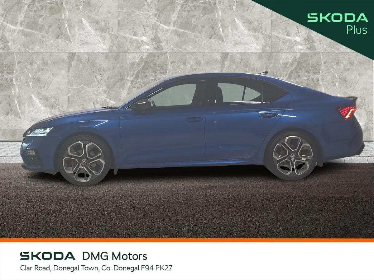Skoda Octavia Saloon, Diesel, 2024, Blue