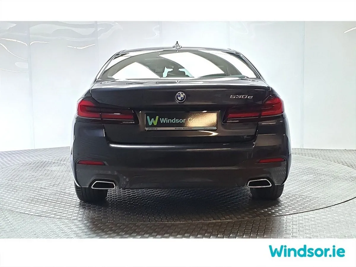 BMW 5-Series Saloon, Petrol Plug-in Hybrid, 2022, Grey