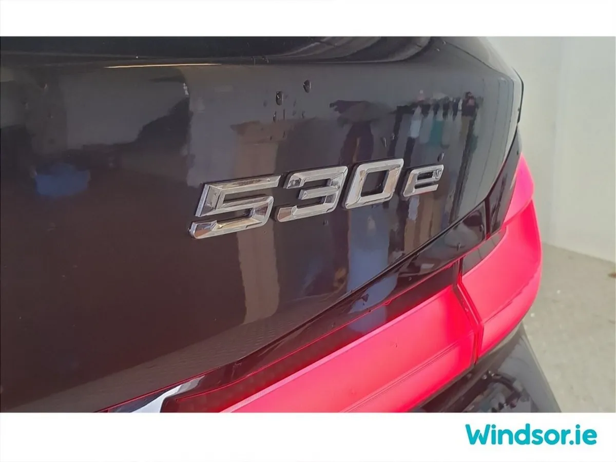 BMW 5-Series Saloon, Petrol Plug-in Hybrid, 2022, Grey
