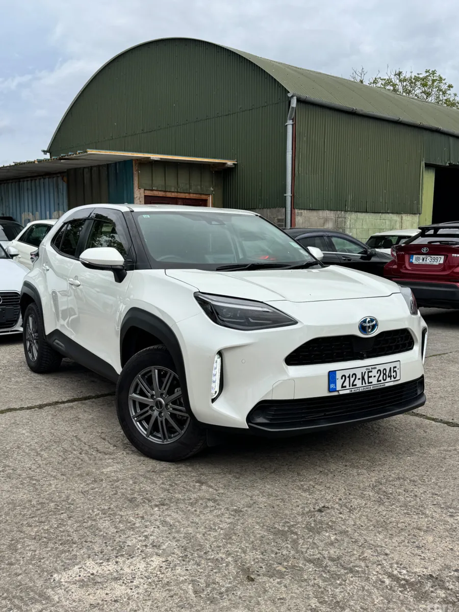 Toyota Yaris Cross SUV, Petrol Hybrid, 2021, White