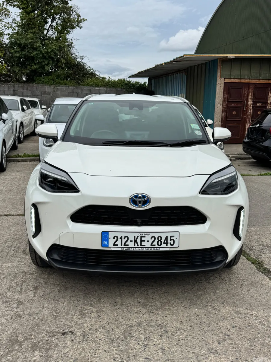 Toyota Yaris Cross SUV, Petrol Hybrid, 2021, White