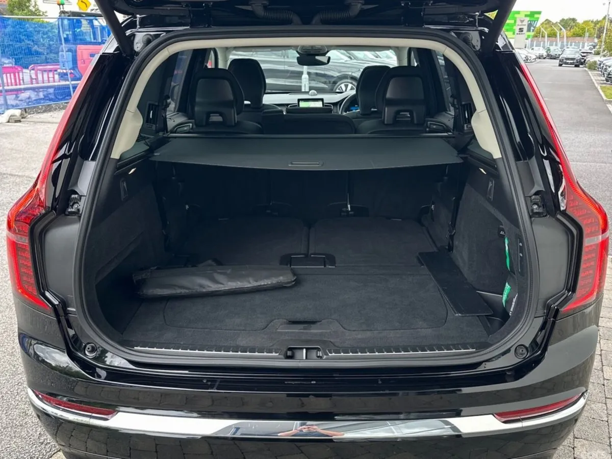Volvo XC90 SUV, Petrol Plug-in Hybrid, 2026, Black