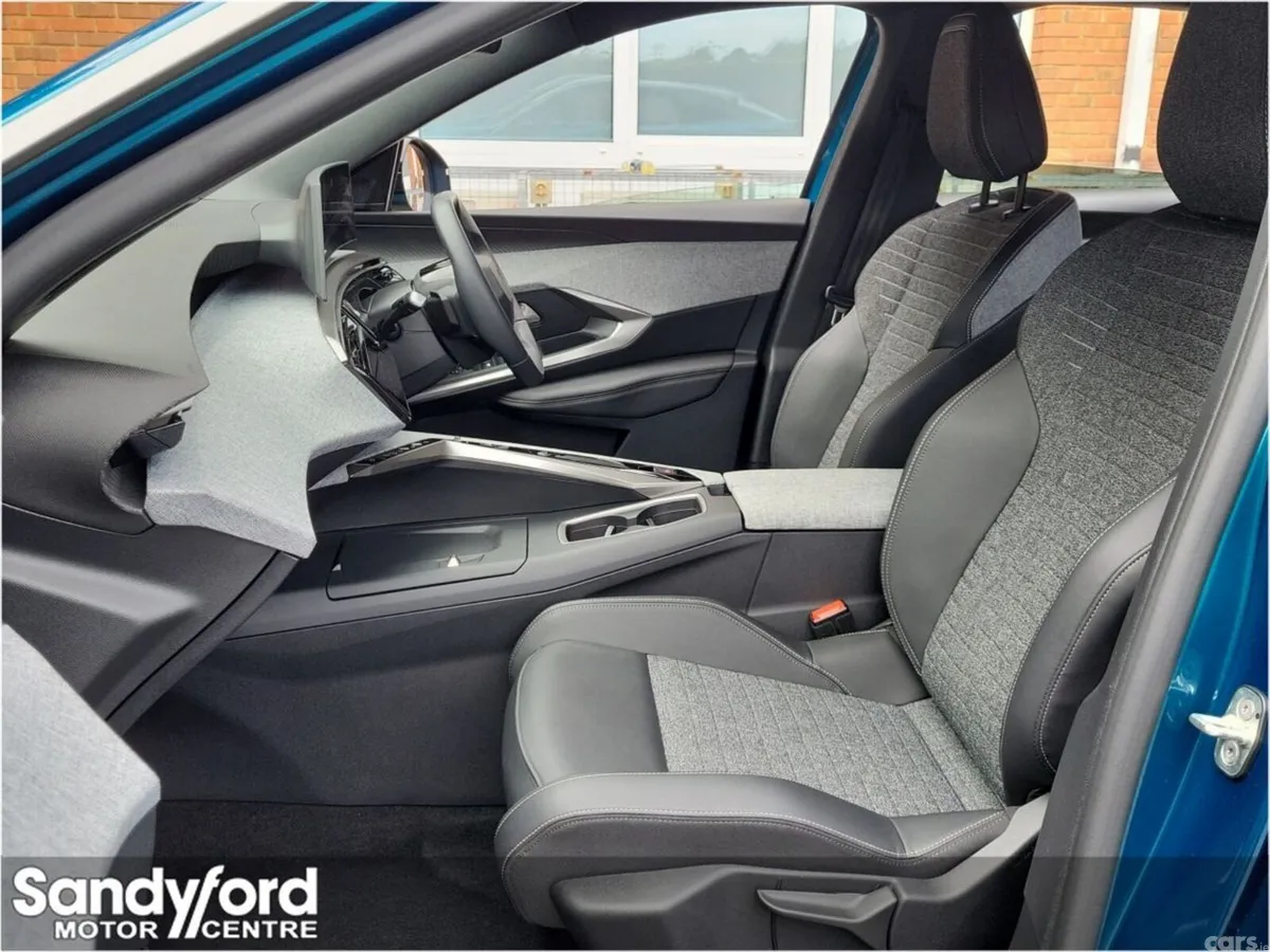Peugeot 3008 SUV, Petrol Hybrid, 2026, Blue