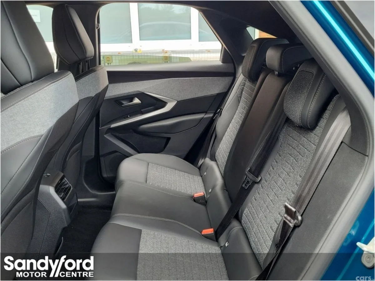 Peugeot 3008 SUV, Petrol Hybrid, 2026, Blue
