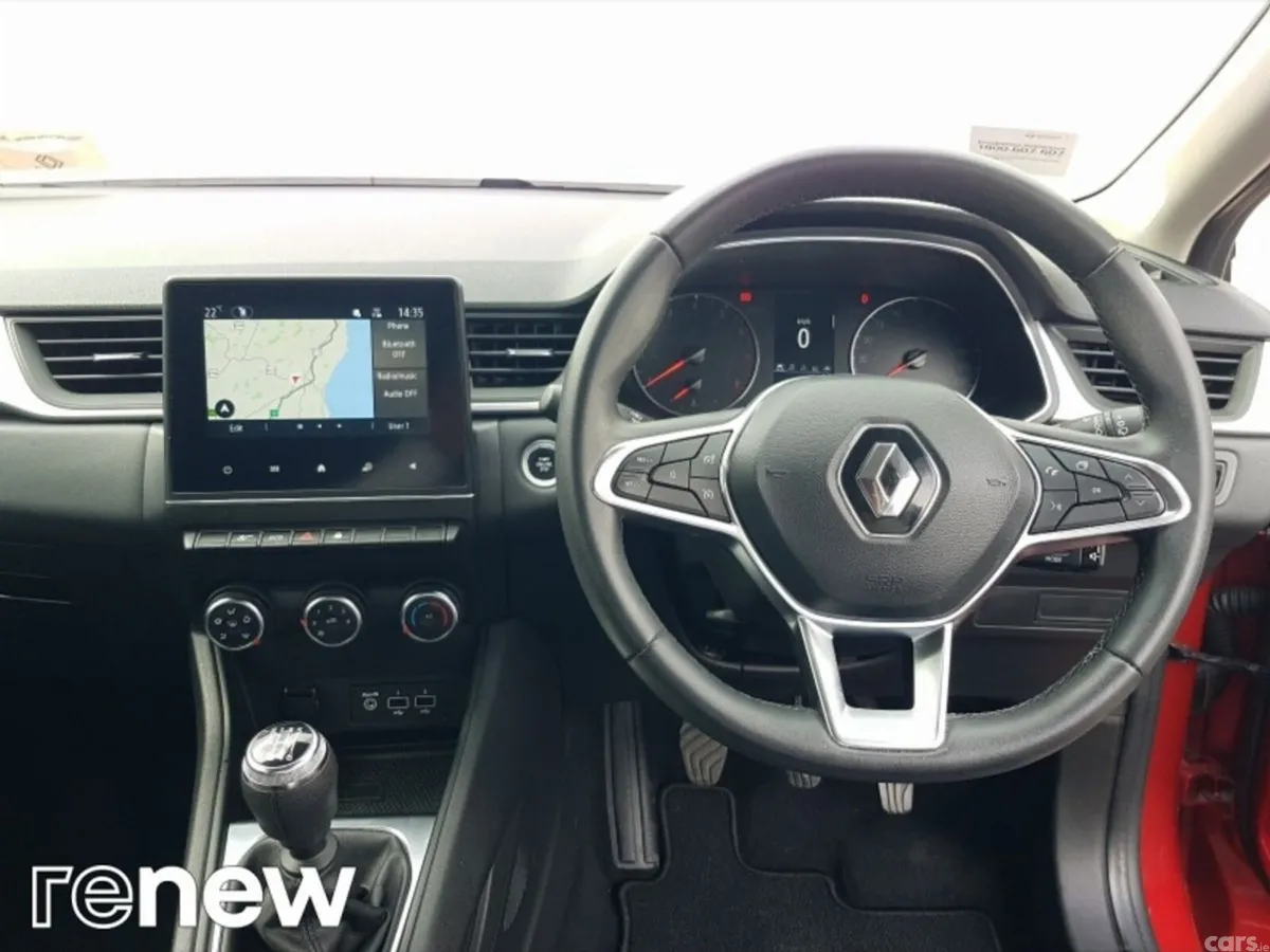 Renault Captur Hatchback, Petrol, 2022, Red