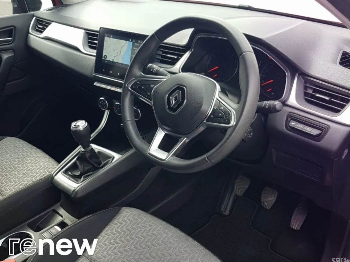 Renault Captur Hatchback, Petrol, 2022, Red