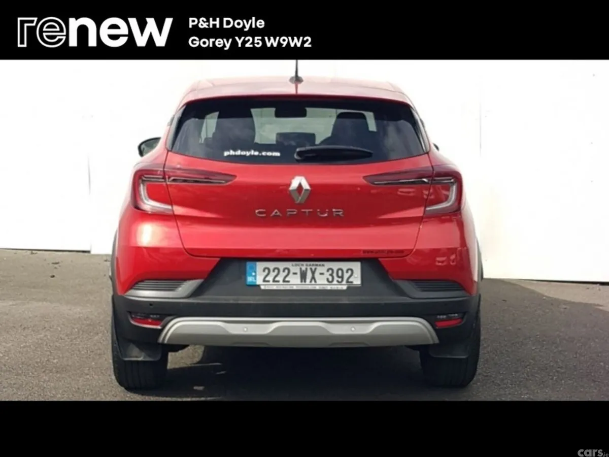 Renault Captur Hatchback, Petrol, 2022, Red