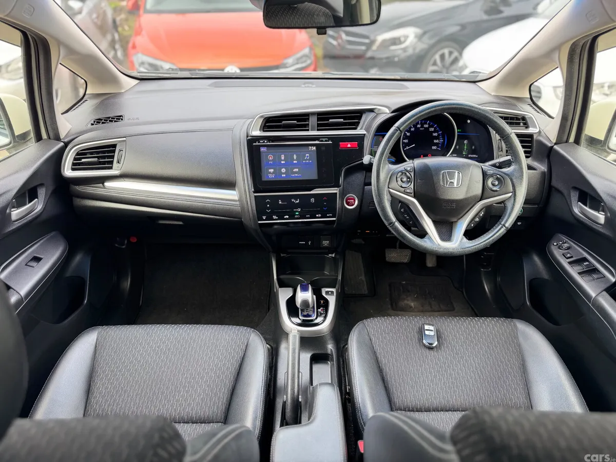 Honda Fit Hatchback, Petrol Hybrid, 2014, White