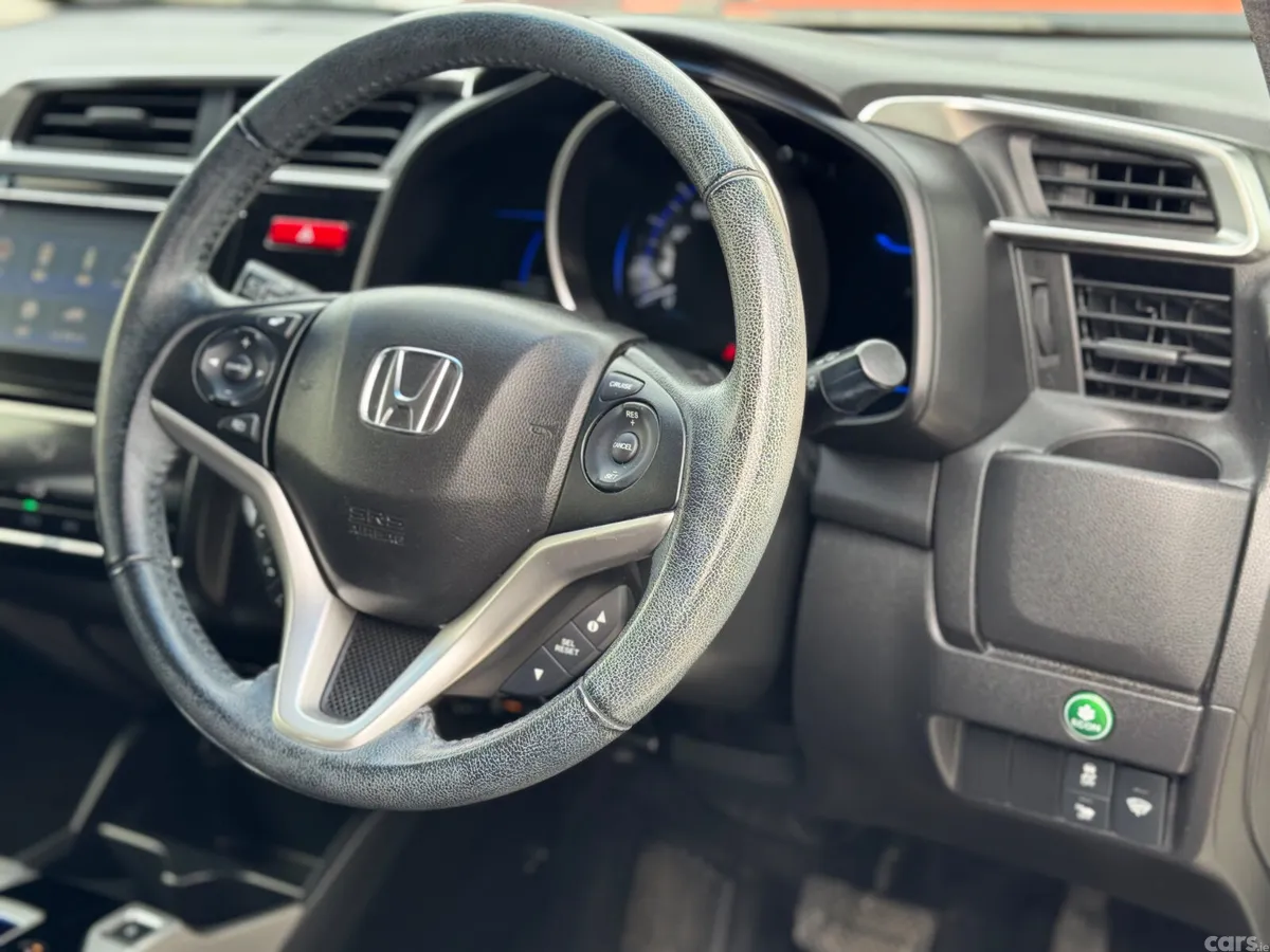 Honda Fit Hatchback, Petrol Hybrid, 2014, White