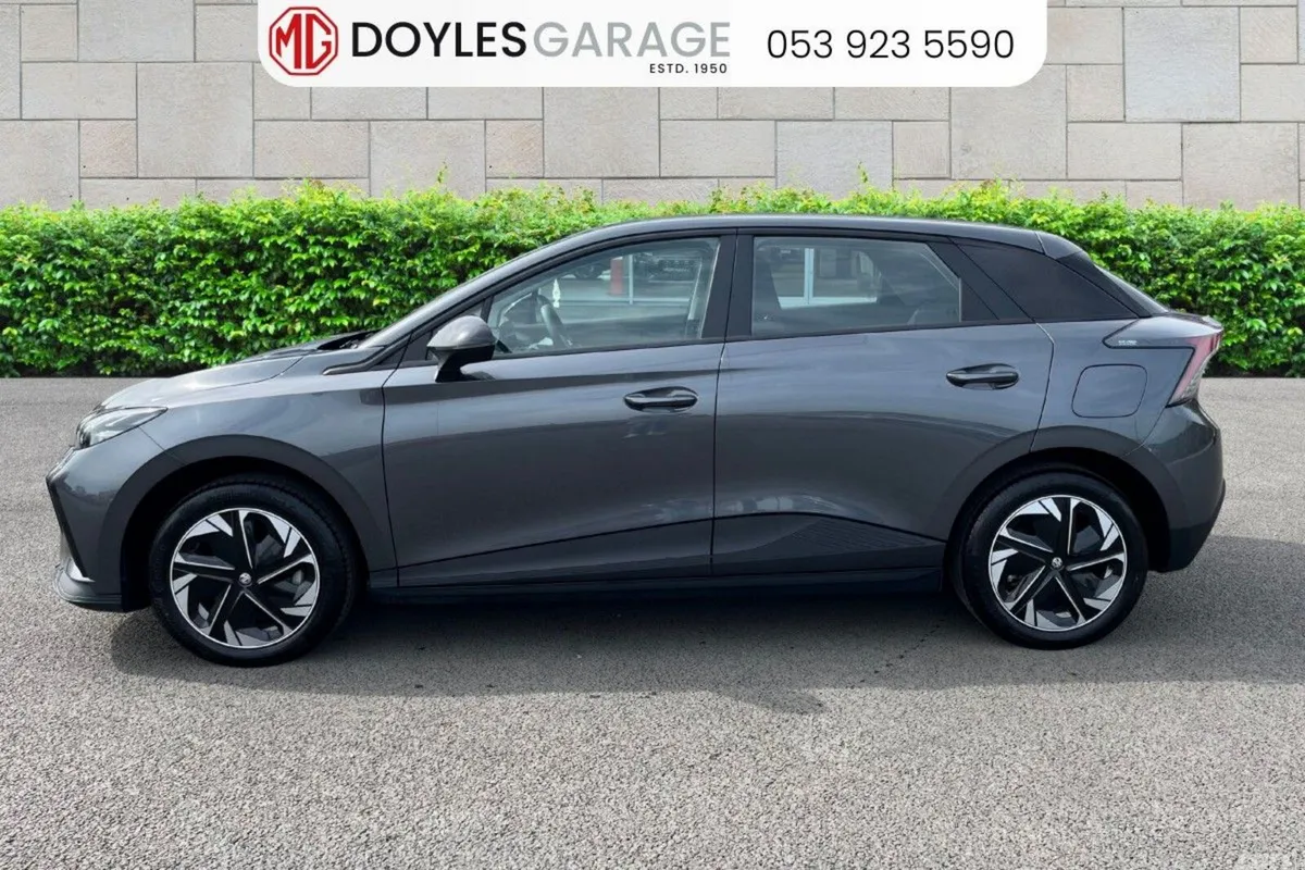 MG MG4 Hatchback, Electric, 2026, Grey