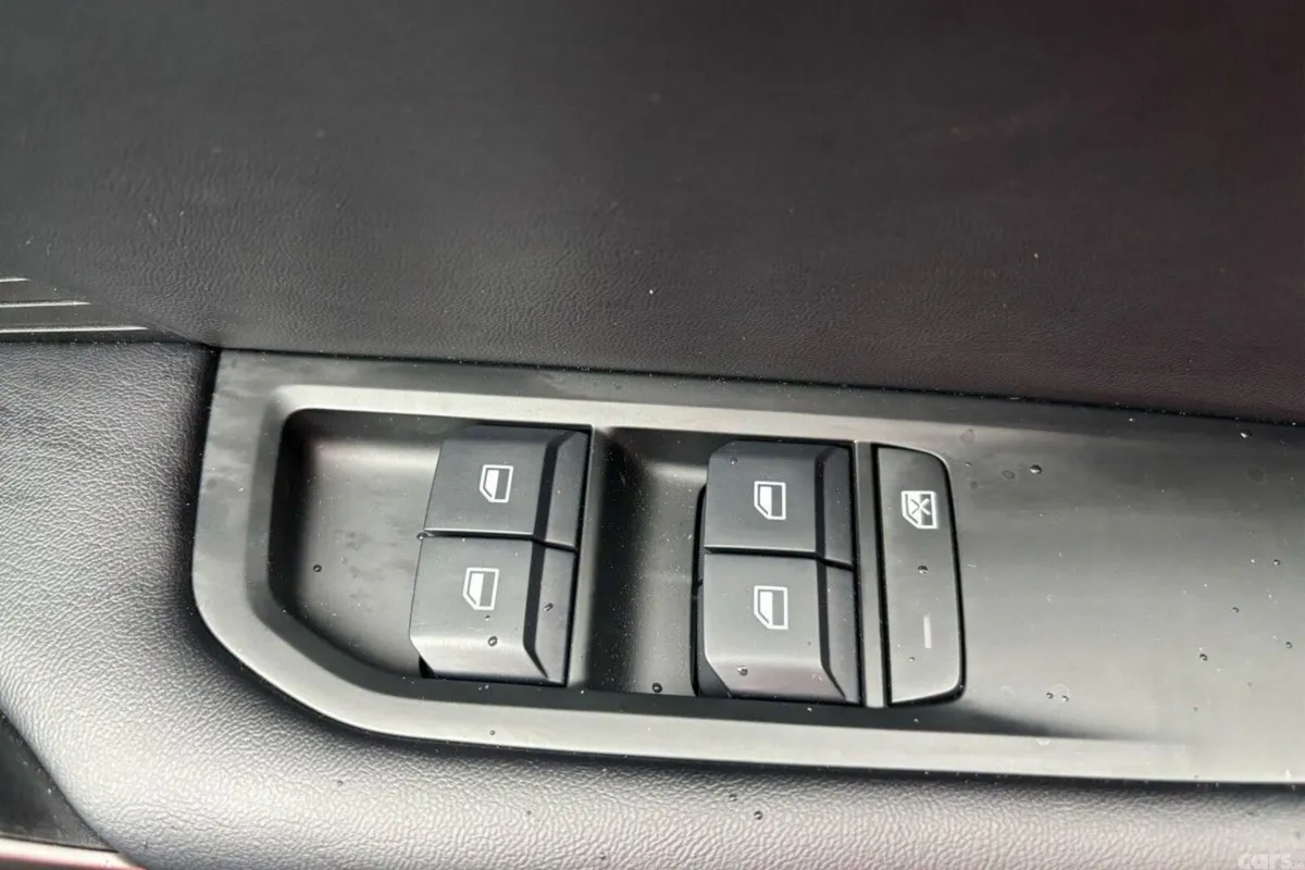 MG MG4 Hatchback, Electric, 2026, Grey