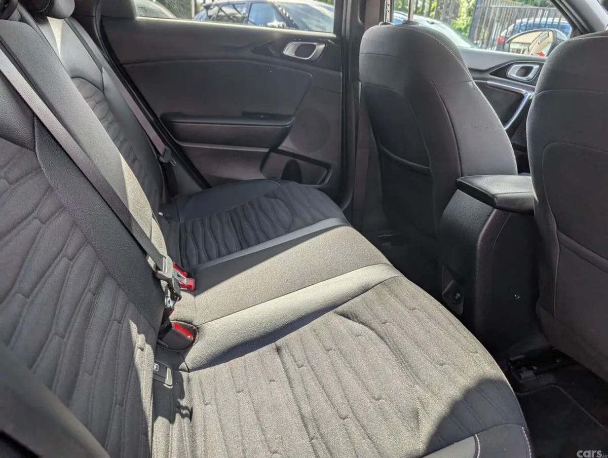 Kia Ceed Hatchback, Petrol, 2025, Black