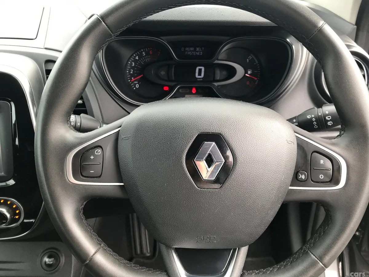 Renault Captur Hatchback, Petrol, 2018, Grey