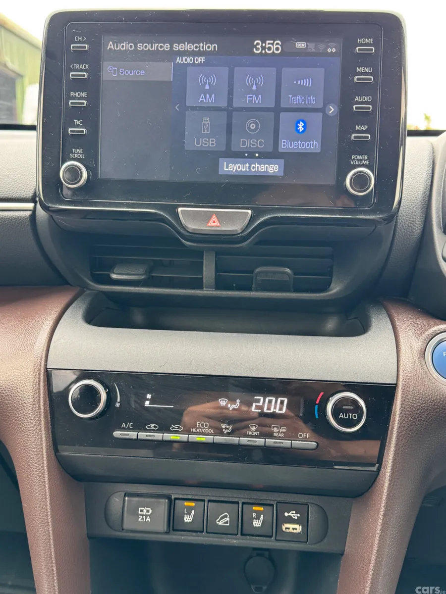 Toyota Yaris Cross SUV, Petrol Hybrid, 2021, White