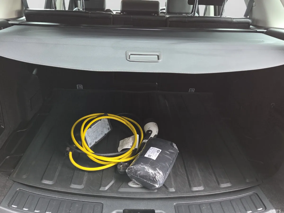 Land Rover Discovery Sport SUV, Petrol Plug-in Hybrid, 2021, Blue