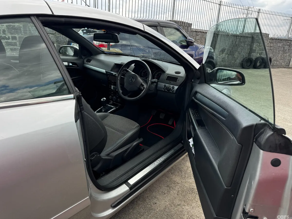 Opel Astra Convertible, Petrol, 2008, Silver