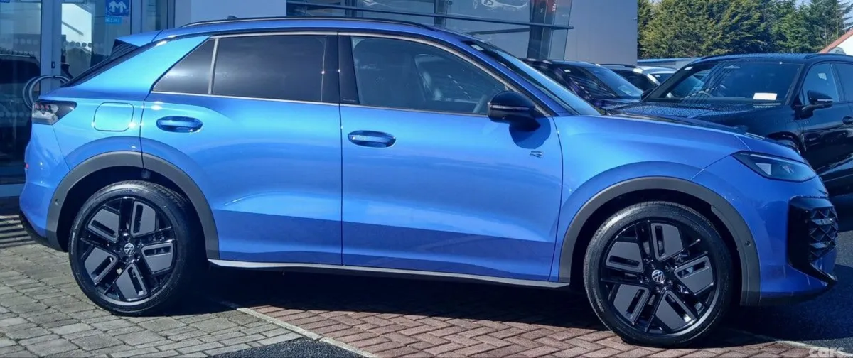 Volkswagen T-Roc SUV, Petrol, 2026, Blue
