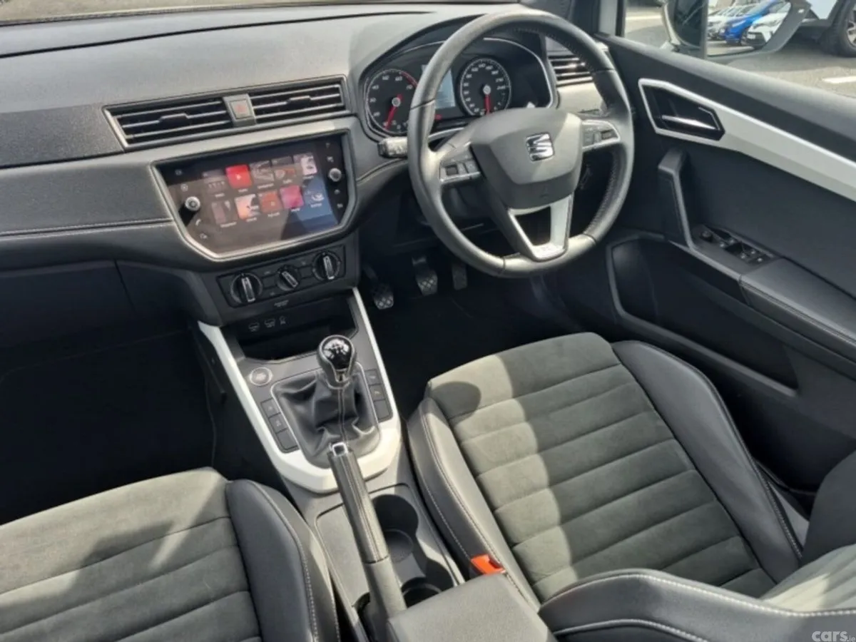 SEAT Arona SUV, Petrol, 2019, White