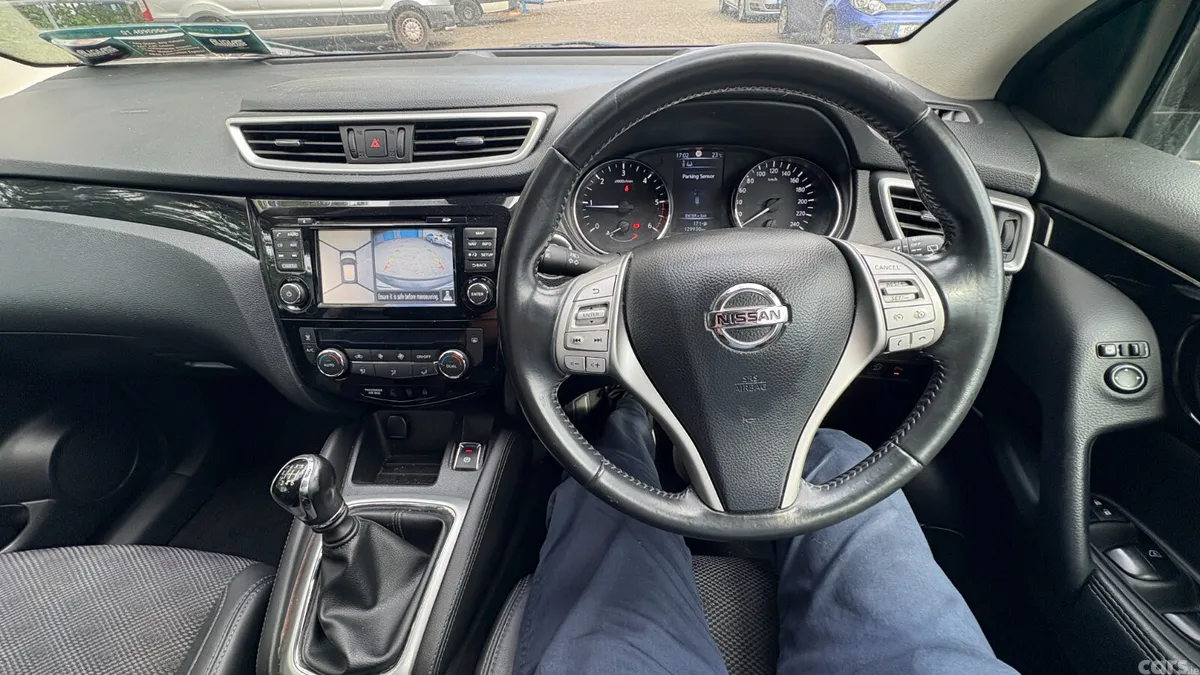 Nissan Qashqai Hatchback, Diesel, 2015, Black