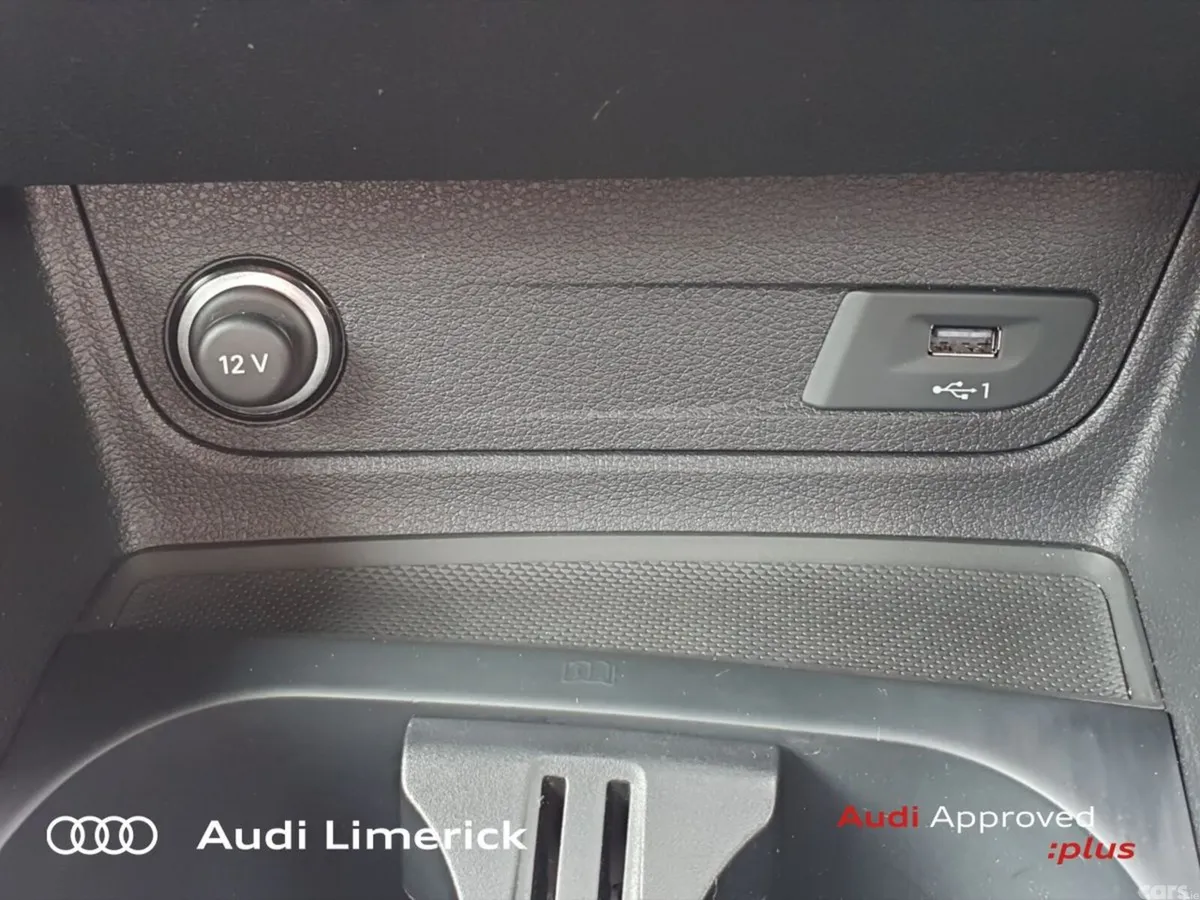 Audi Q2 SUV, Petrol, 2023, White