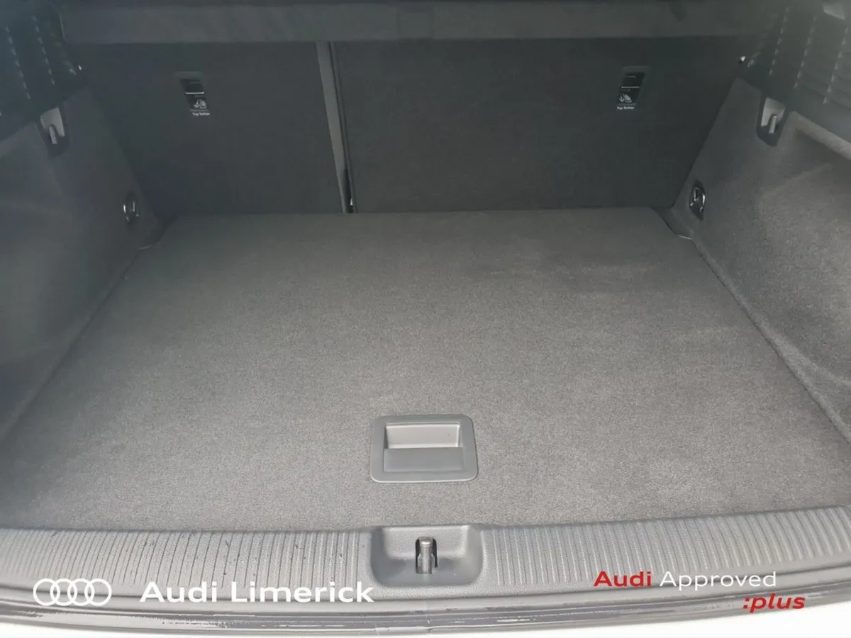 Audi Q2 SUV, Petrol, 2023, White