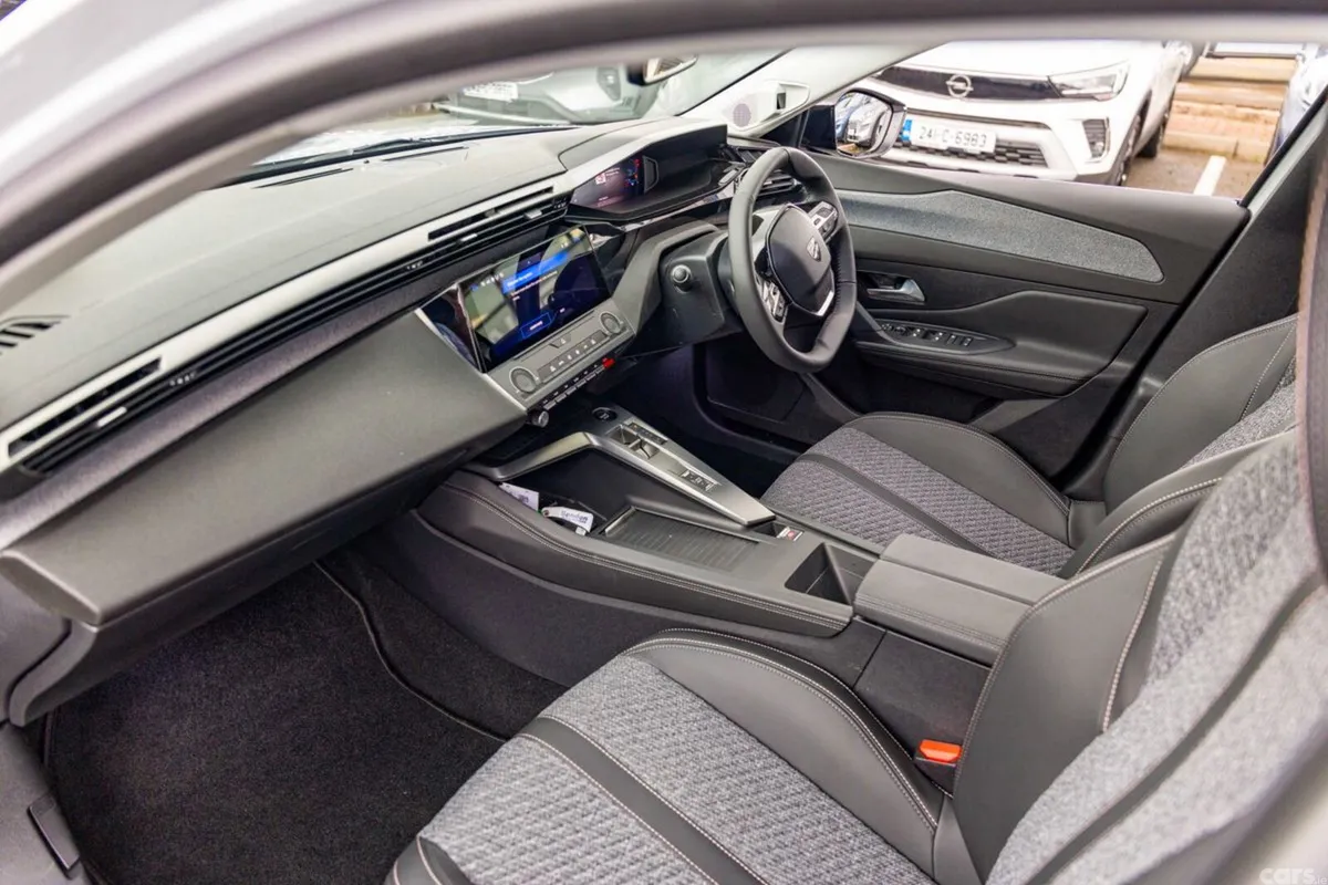Peugeot 408 Hatchback, Petrol, 2026, White