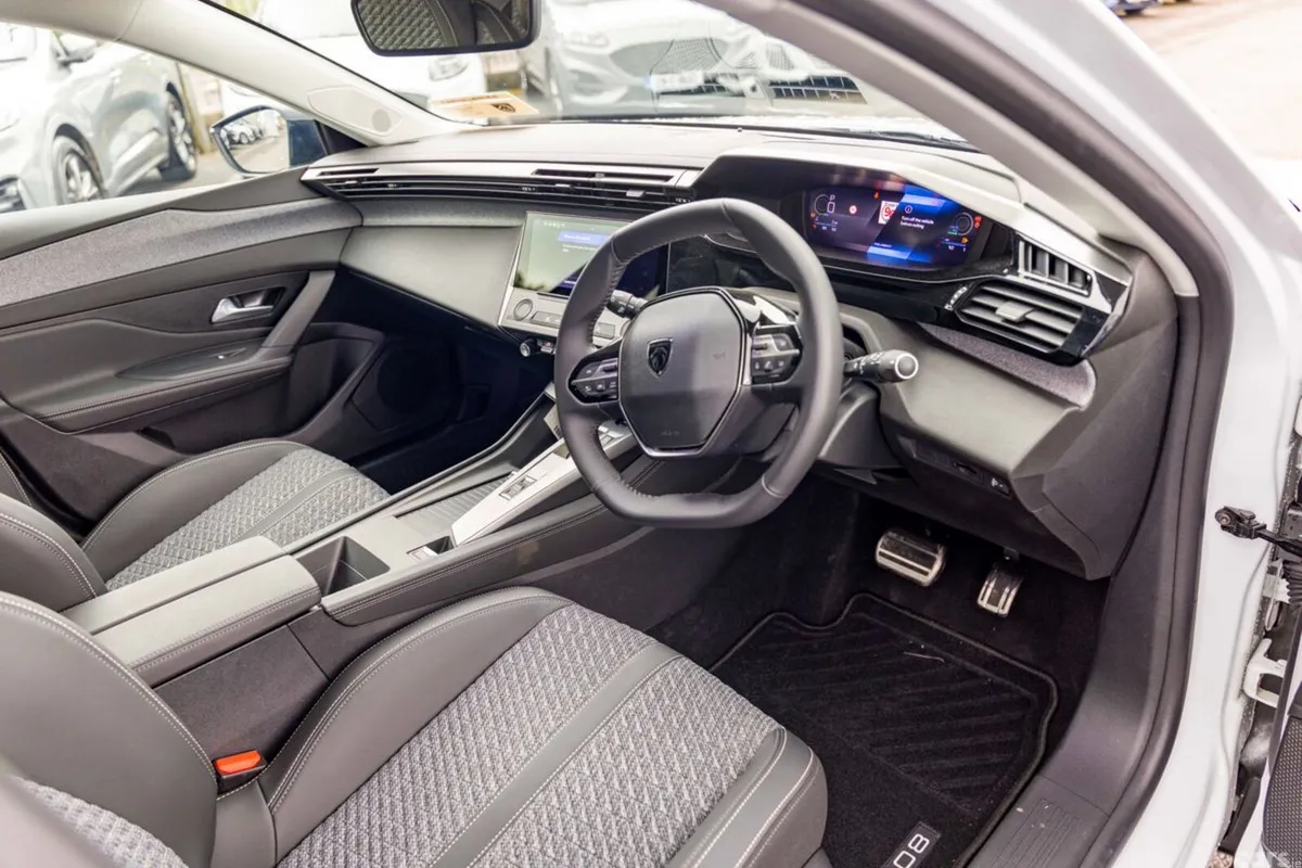 Peugeot 408 Hatchback, Petrol, 2026, White