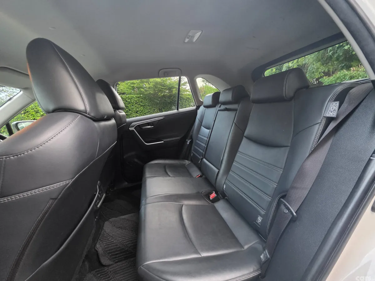 Toyota RAV4 SUV, Petrol Hybrid, 2020, White