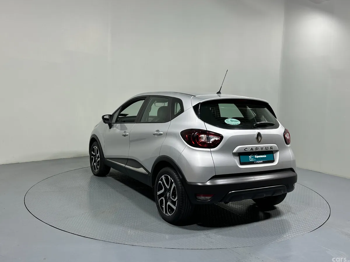 Renault Captur Hatchback, Petrol, 2018, Silver