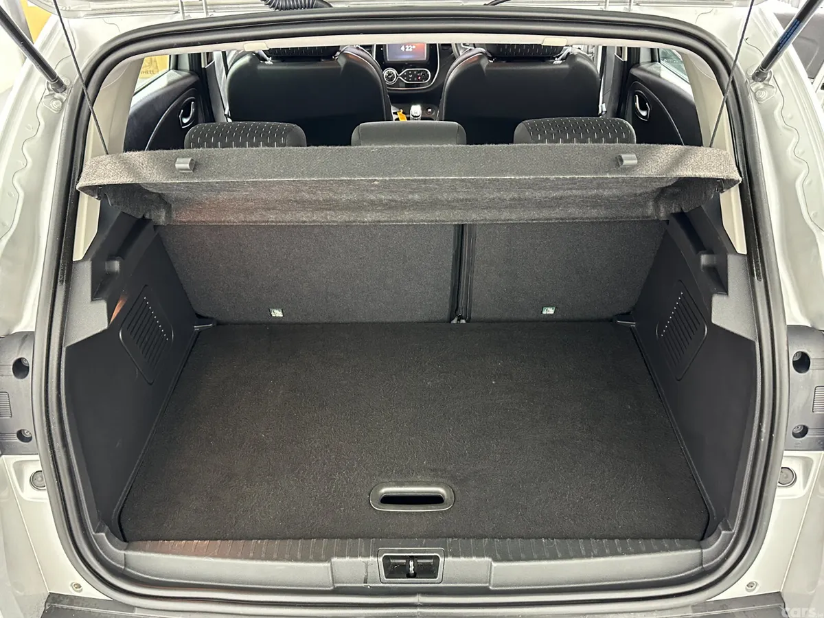 Renault Captur Hatchback, Petrol, 2018, Silver