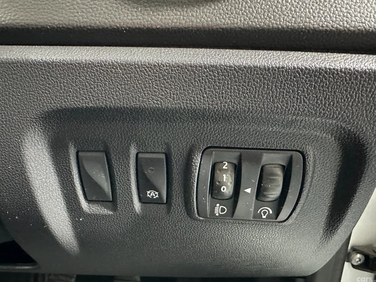Renault Captur Hatchback, Petrol, 2018, Silver