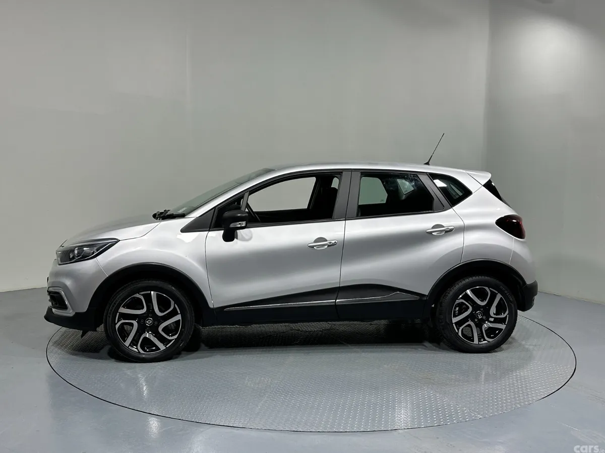 Renault Captur Hatchback, Petrol, 2018, Silver