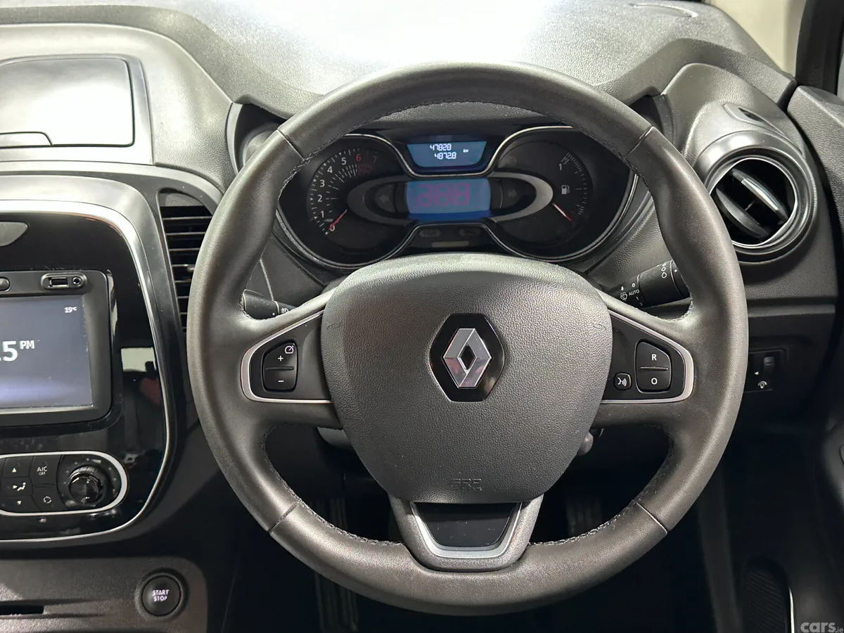 Renault Captur Hatchback, Petrol, 2018, Silver