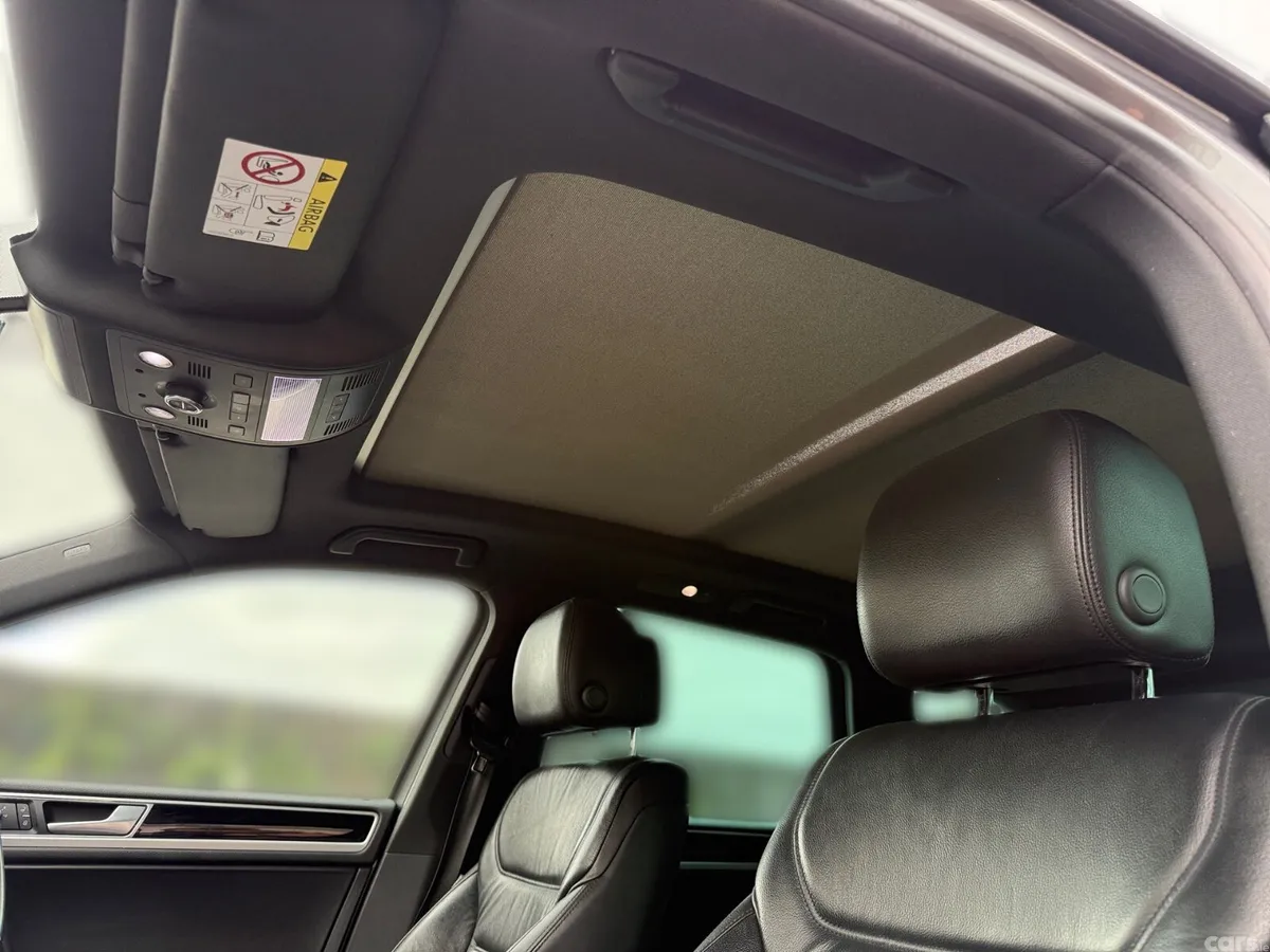 Volkswagen Touareg SUV, Diesel, 2017, Grey