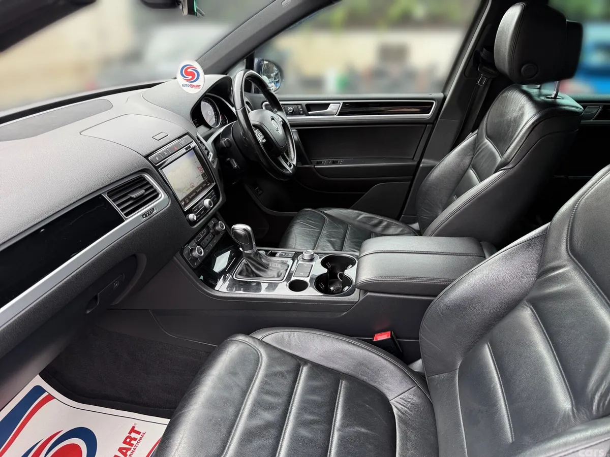Volkswagen Touareg SUV, Diesel, 2017, Grey