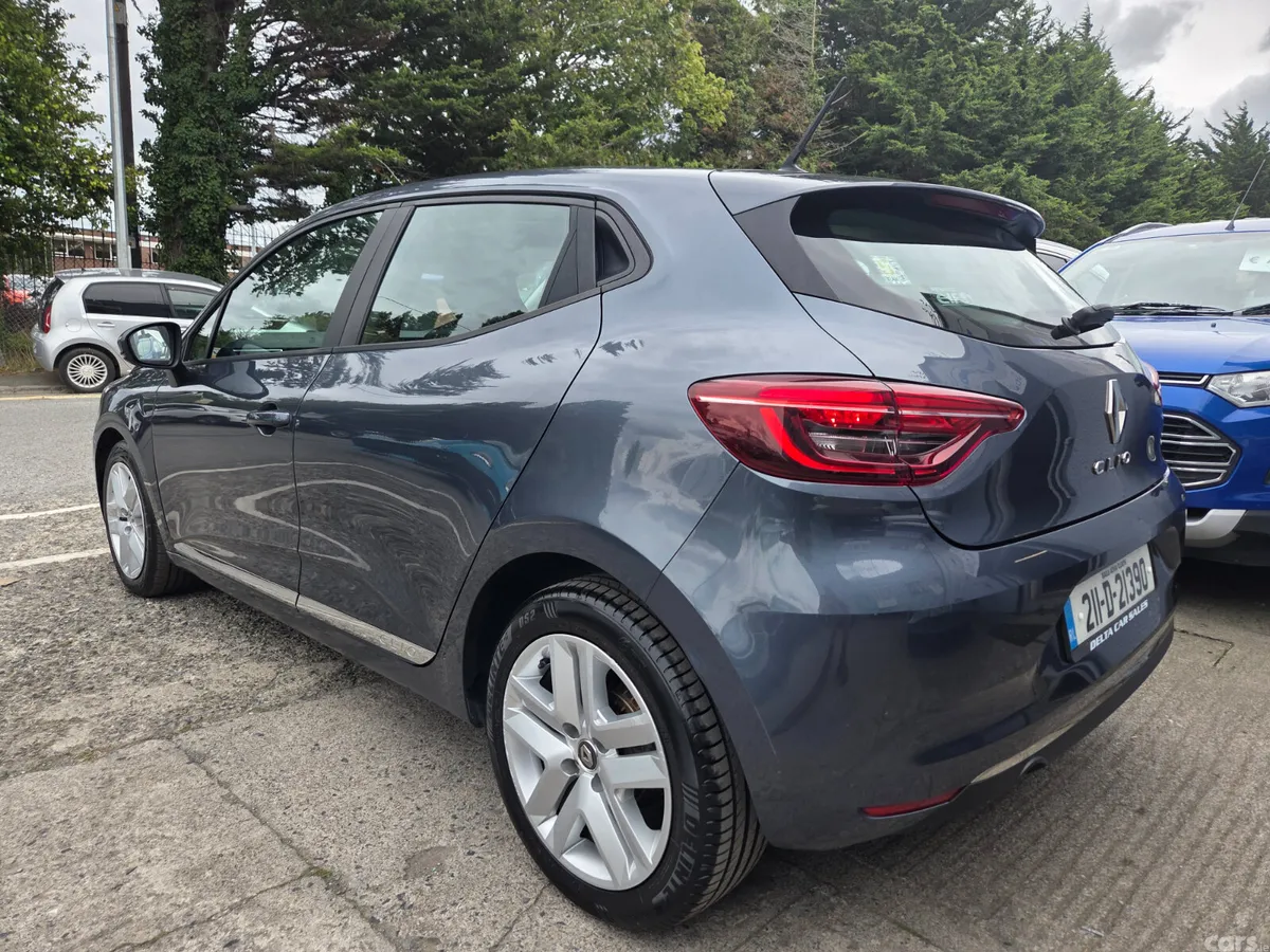 Renault Clio Hatchback, Petrol, 2021, Grey