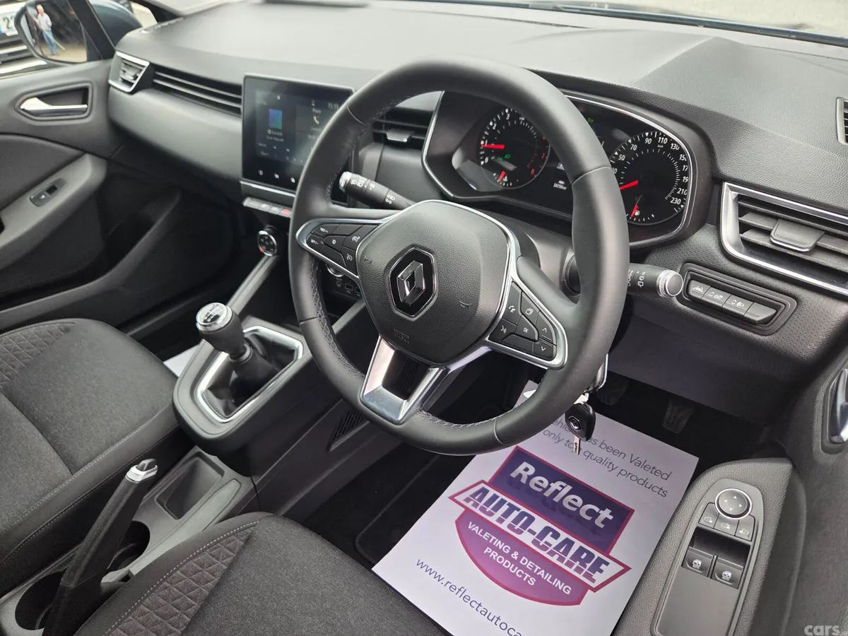Renault Clio Hatchback, Petrol, 2021, Grey