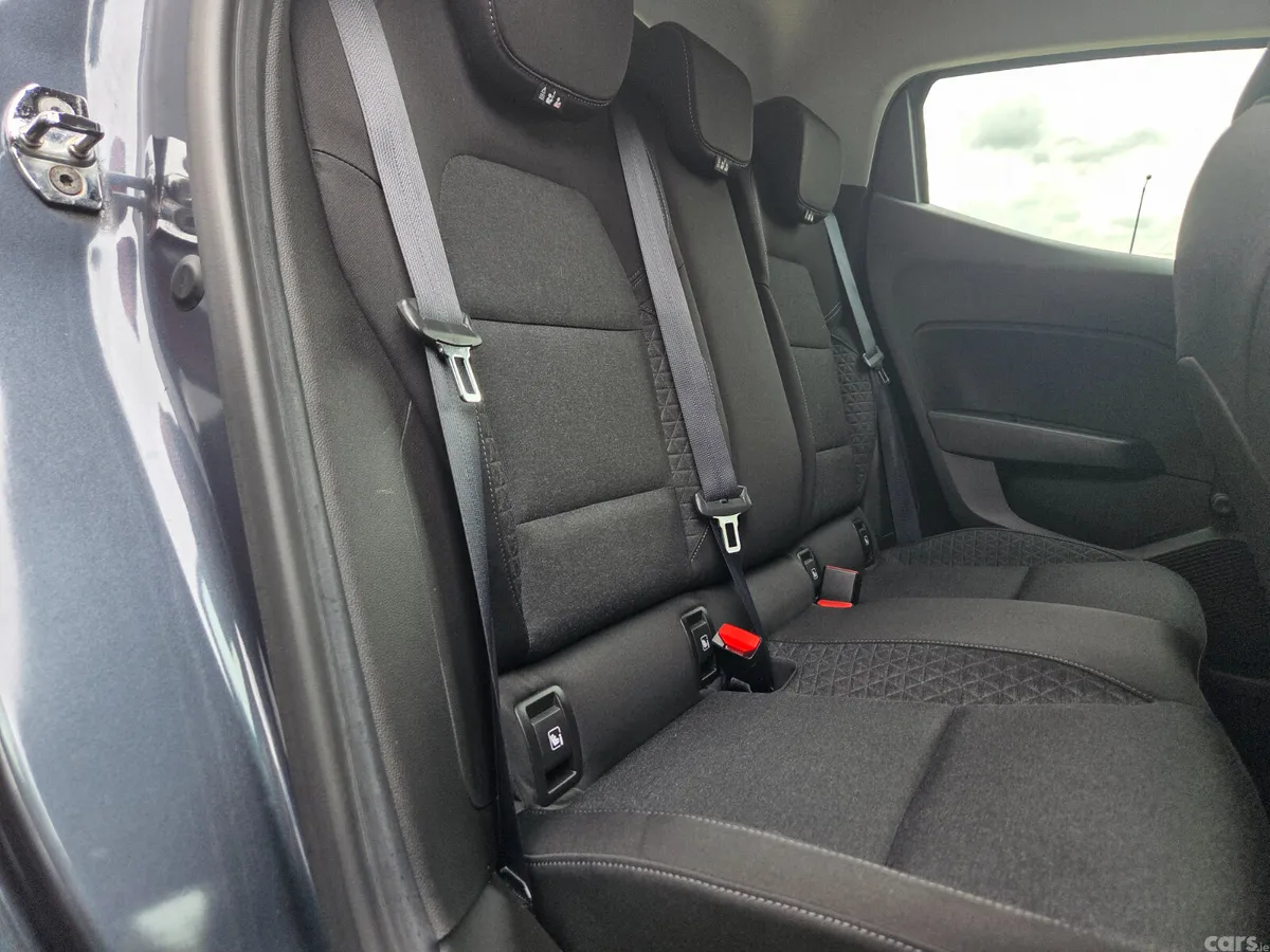 Renault Clio Hatchback, Petrol, 2021, Grey