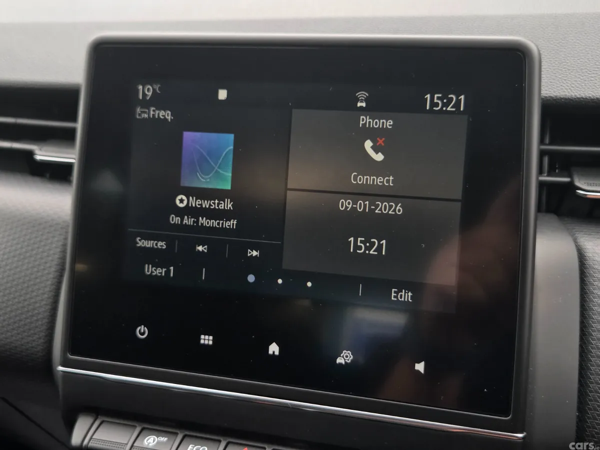 Renault Clio Hatchback, Petrol, 2021, Grey