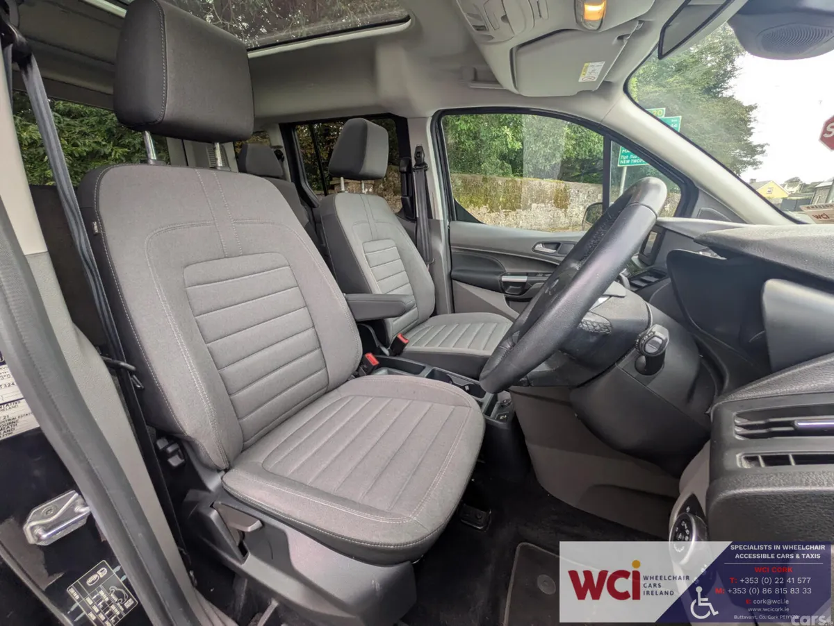 Ford Tourneo Connect MPV, Diesel, 2021, Black