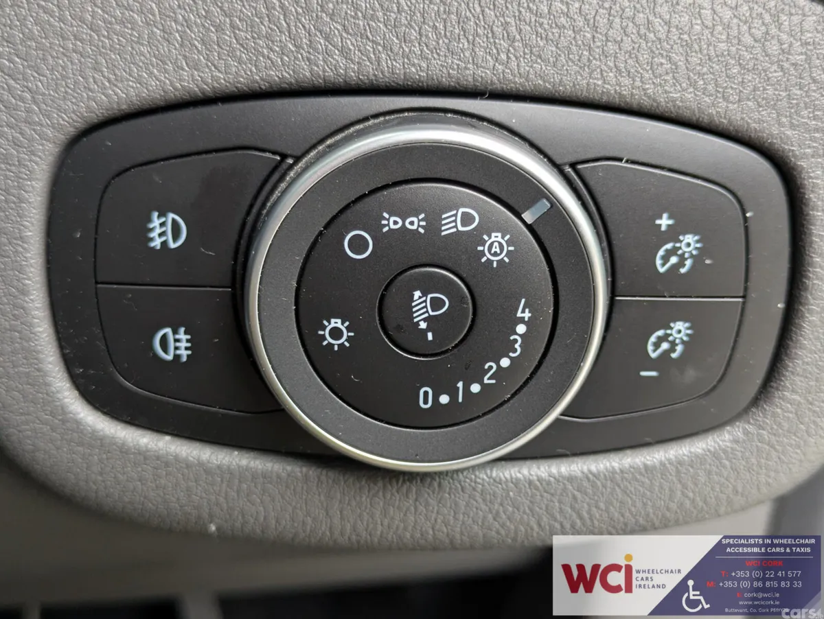 Ford Tourneo Connect MPV, Diesel, 2021, Black