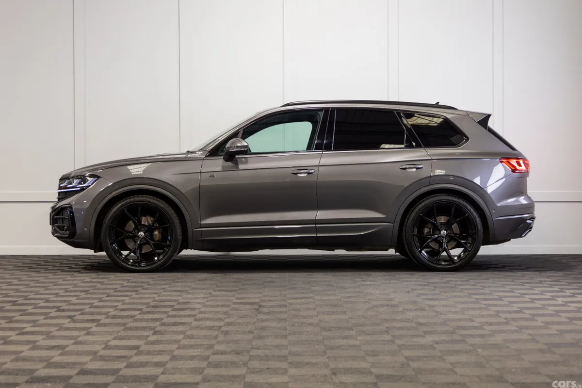 Volkswagen Touareg SUV, Diesel, 2025, Grey